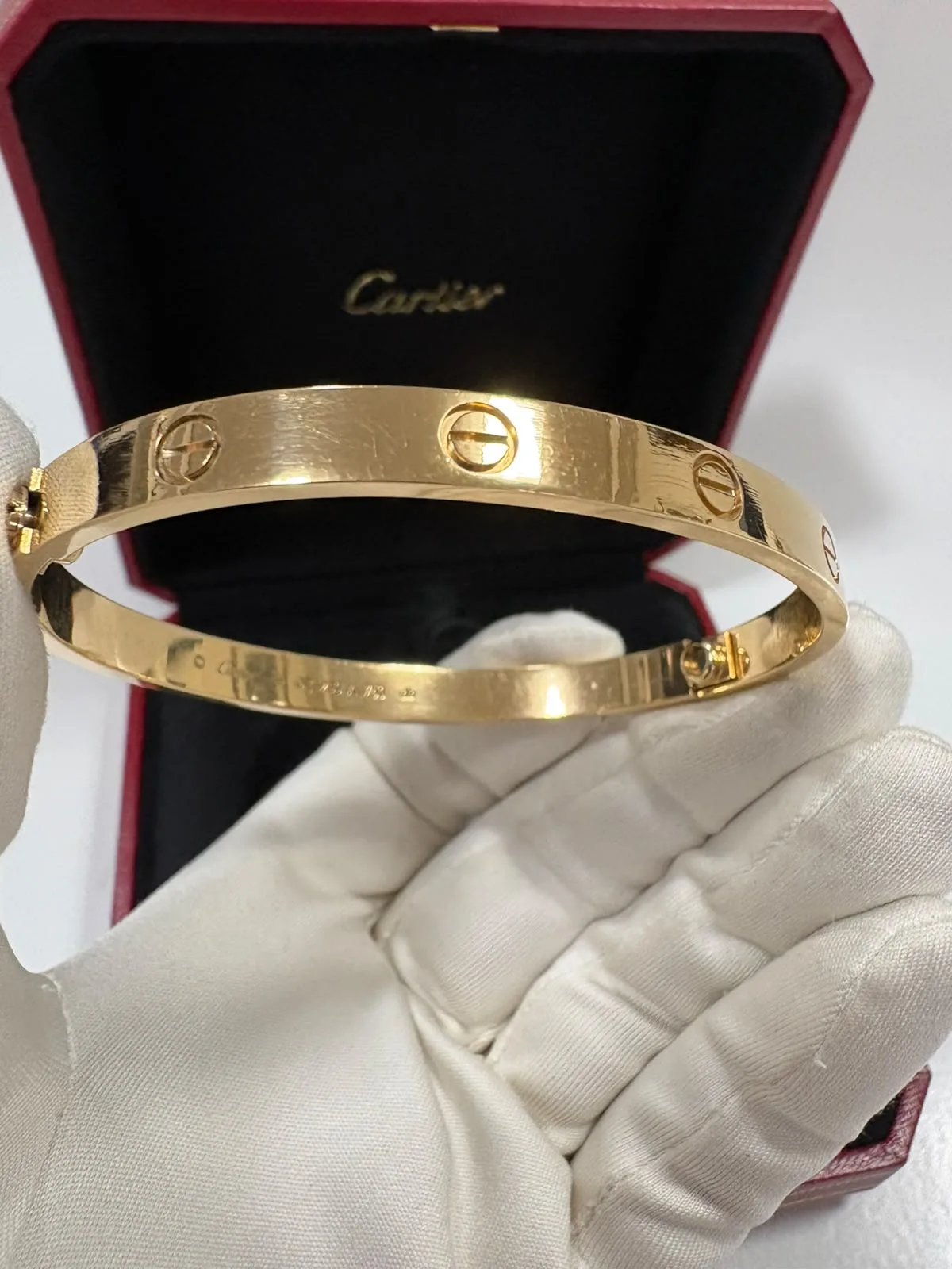 Cartier — Pulseira Cartier tradicional (grossa) — ouro amarelo 18k